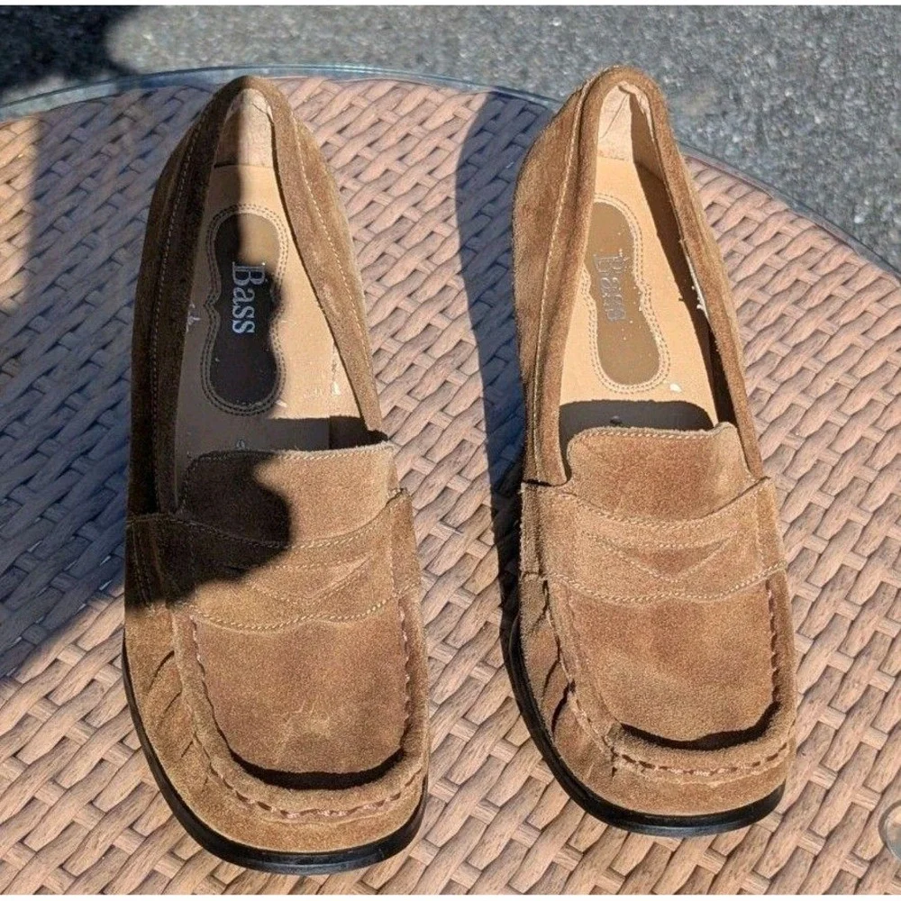 y2k dark academia leather wedge penny lane vintage Bass tassle heels 7.5M Enza‎